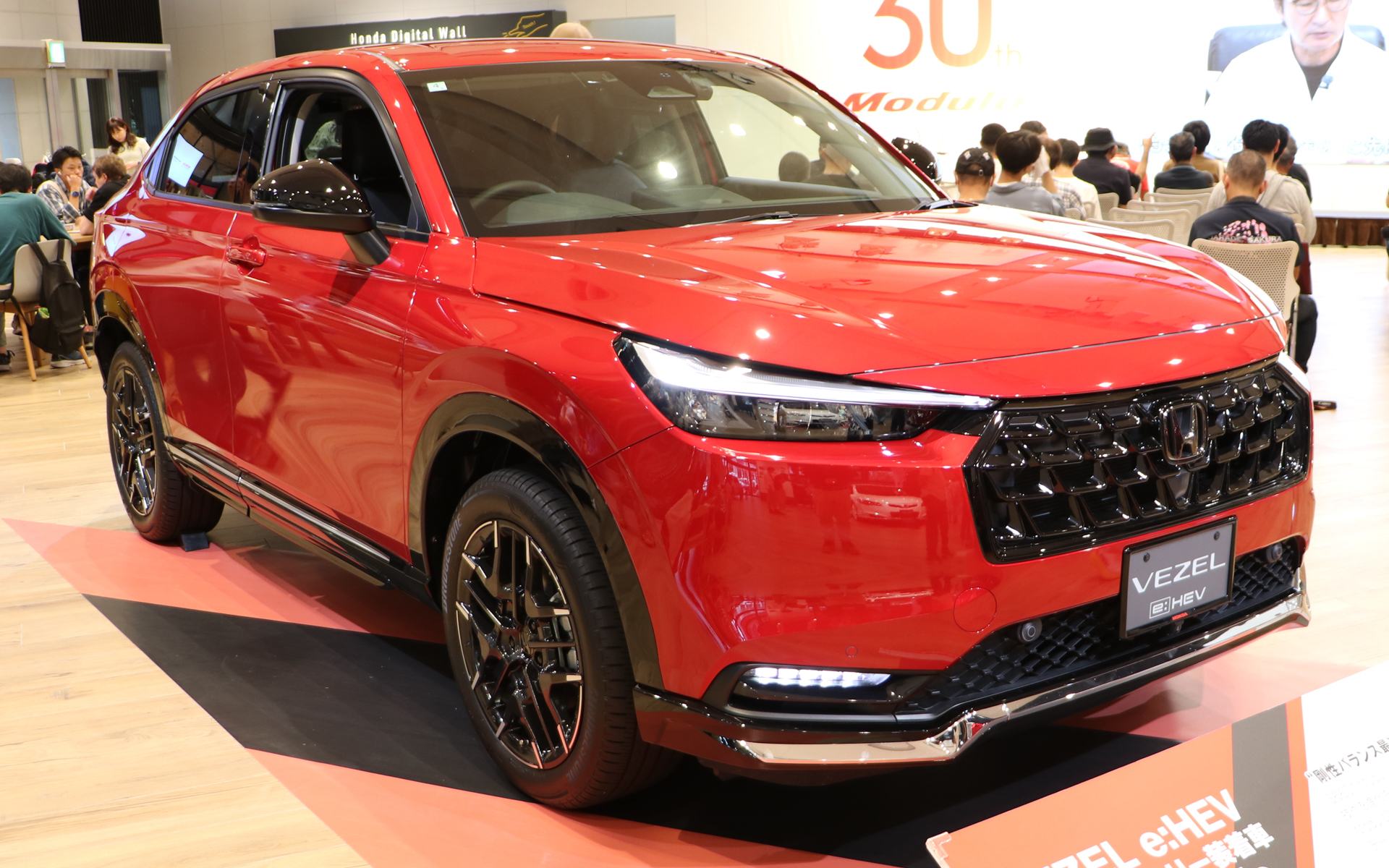 ヴェゼル e：HEV純正アクセサリー装着車「Sports Style」（2024年現行モデル）