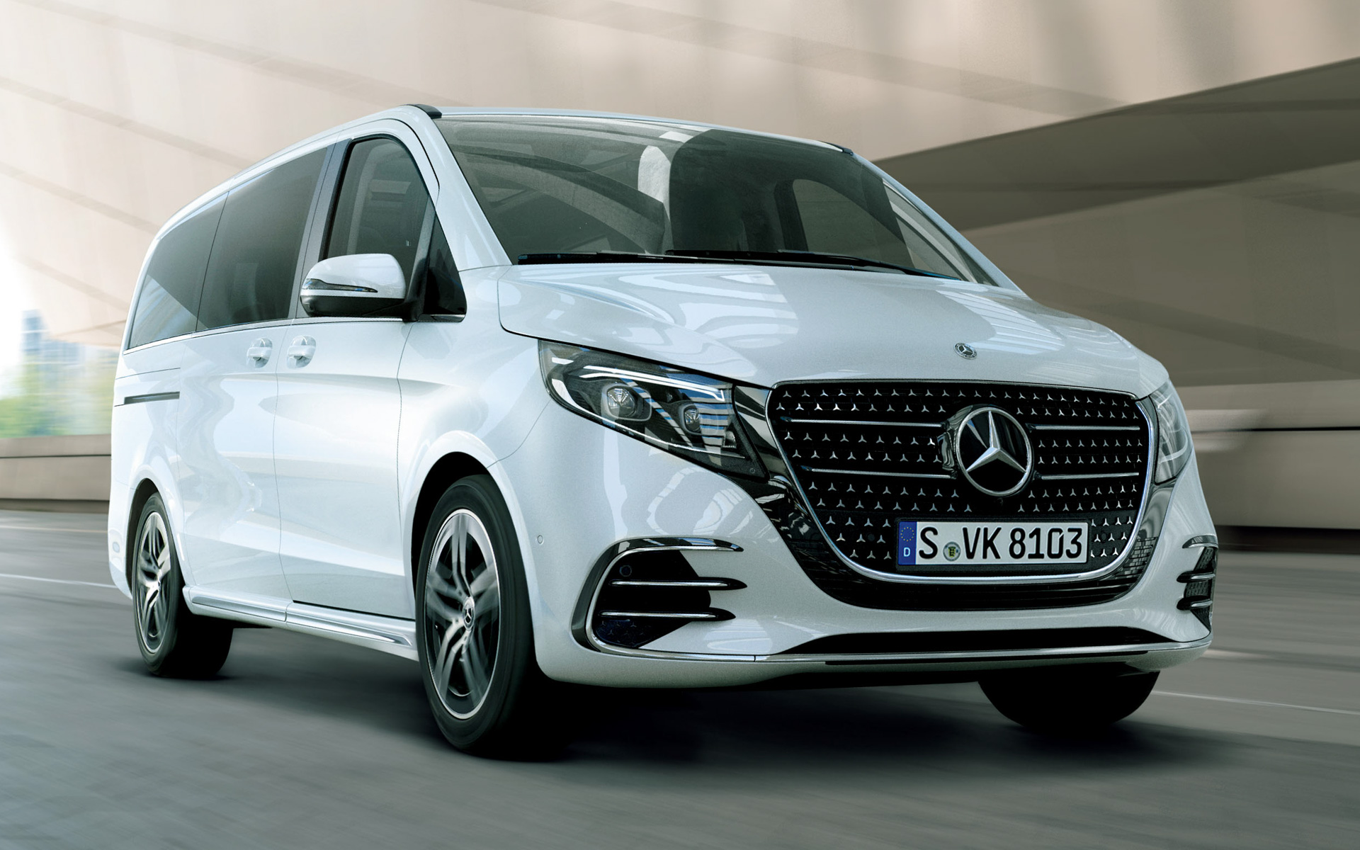 内外装デザインを刷新した新型「Vクラス」