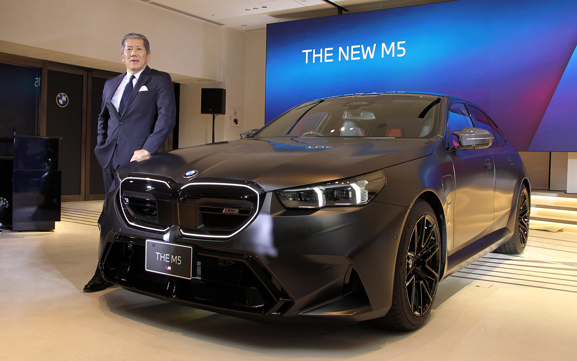 新型「M5」の発表会をブランドストア「FREUDE by BMW」で開催