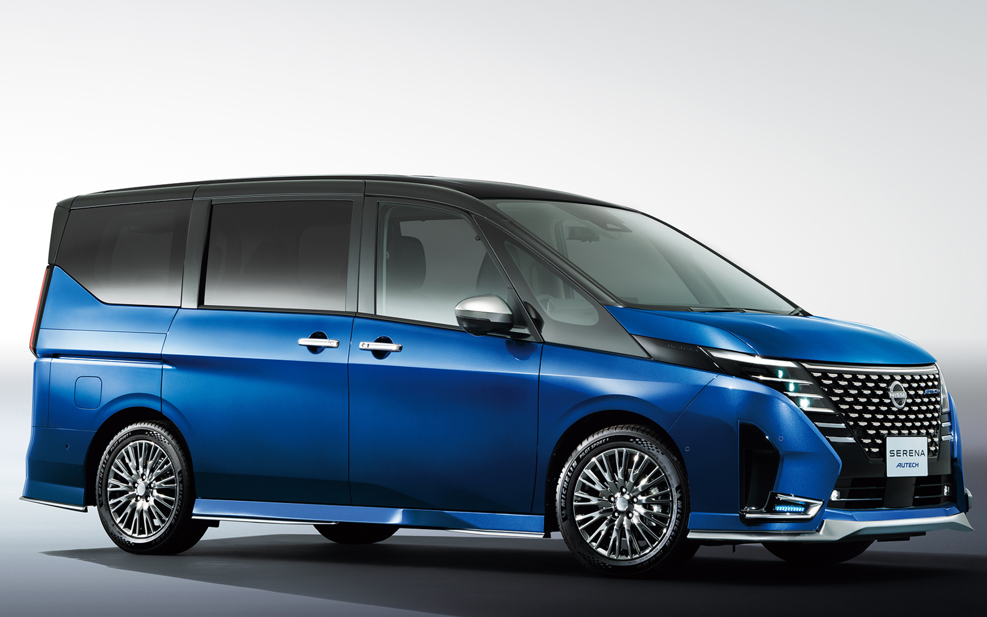 セレナ「AUTCH SPORTS SPEC」