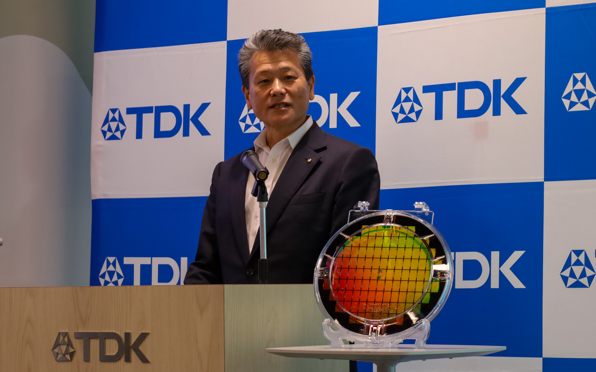 TDK株式会社 取締役 常務執行役員 CTO 佐藤茂樹氏からは新技術開発戦略について説明された
