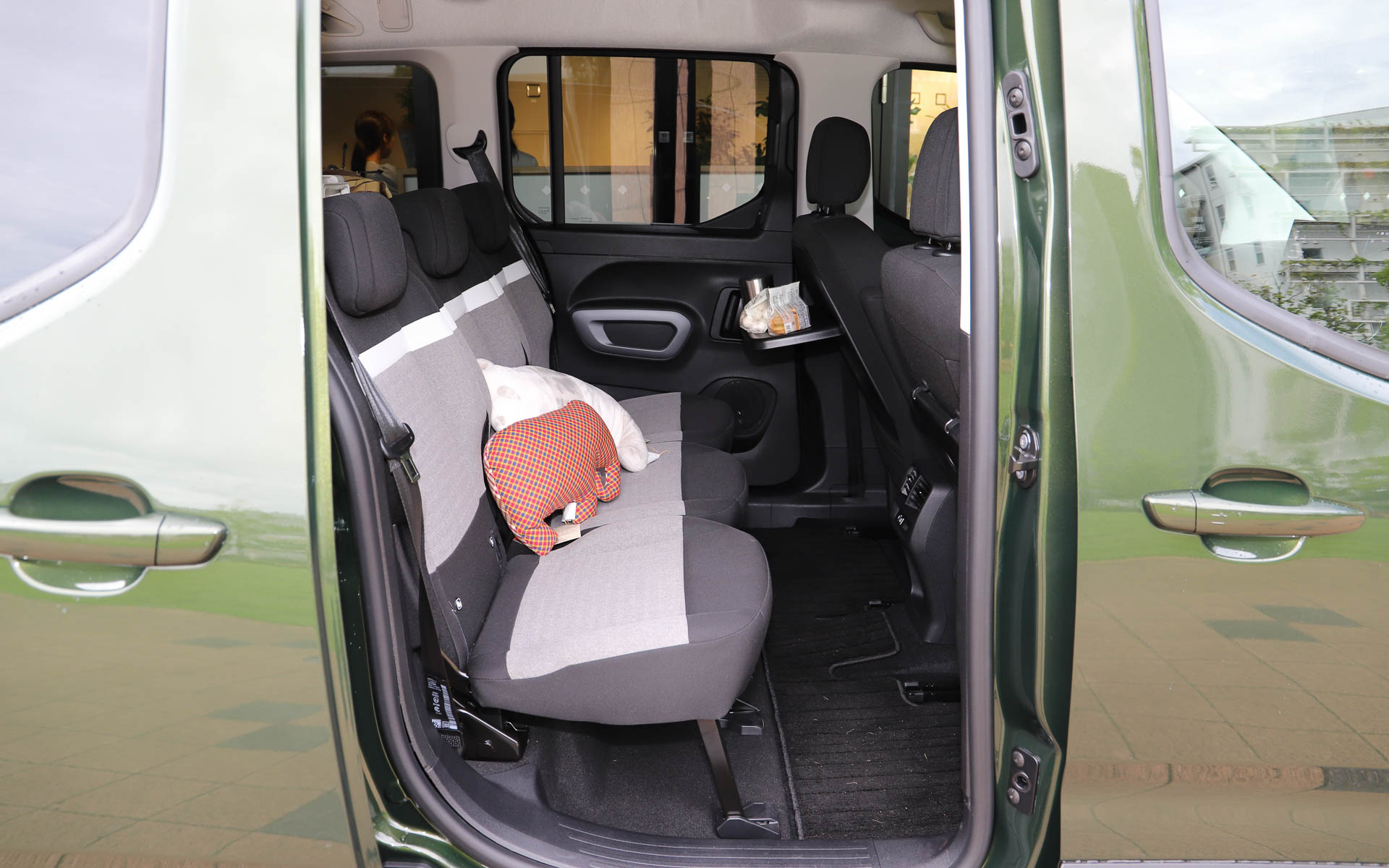 新型ベルランゴのシート