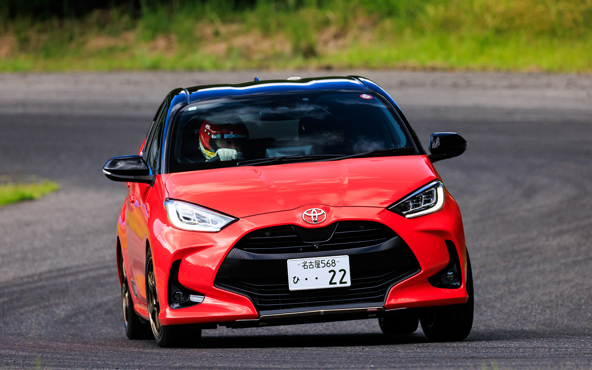 まずはラリチャレ用のヤリスCVTから試乗