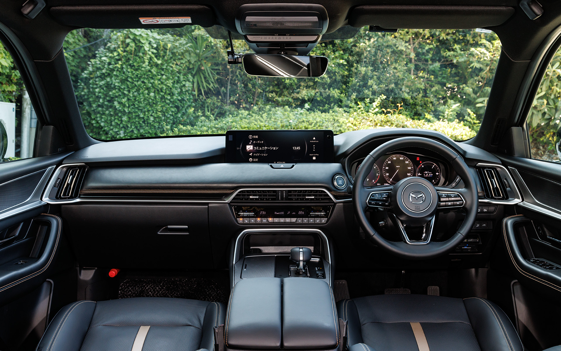 Exclusive Sportsの室内は、質感も高くてラウンジの様な雰囲気を醸し出している