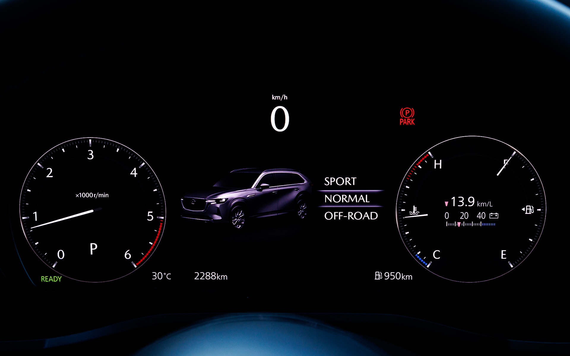 走行モードはアクセルレスポンスが鋭くなる「スポーツモード」と、荒れた路面を走る場合に役立つ「オフロードモード」を用意