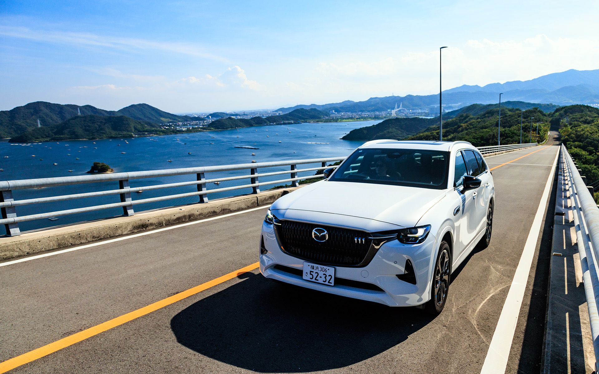 瀬戸内海を見渡せる徳島から、マツダの新型SUV「CX-80」に乗って神戸までロングドライブを実施した