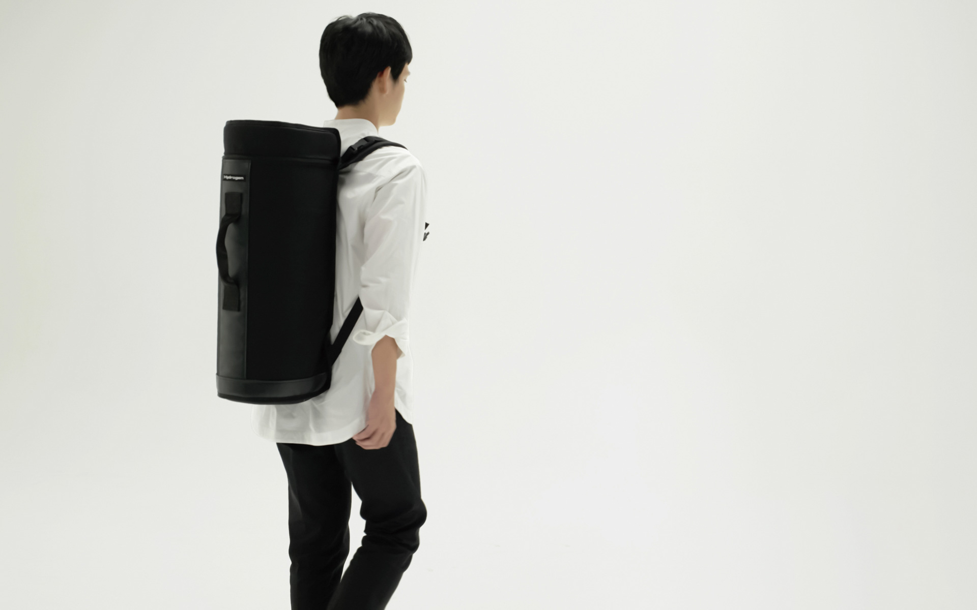 ポータブル水素カートリッジの運搬イメージ