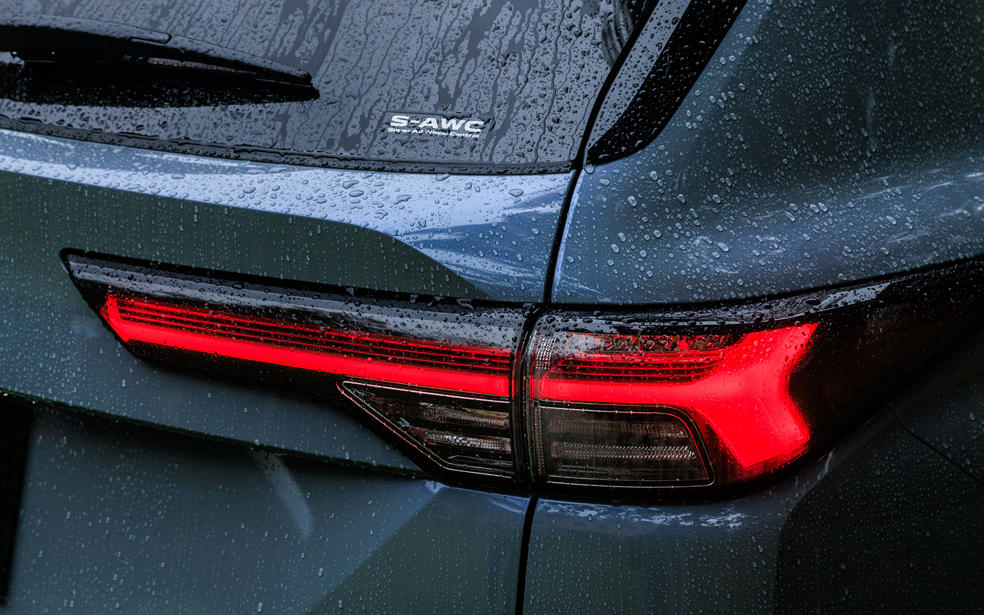 リアコンビランプはデザインを一新