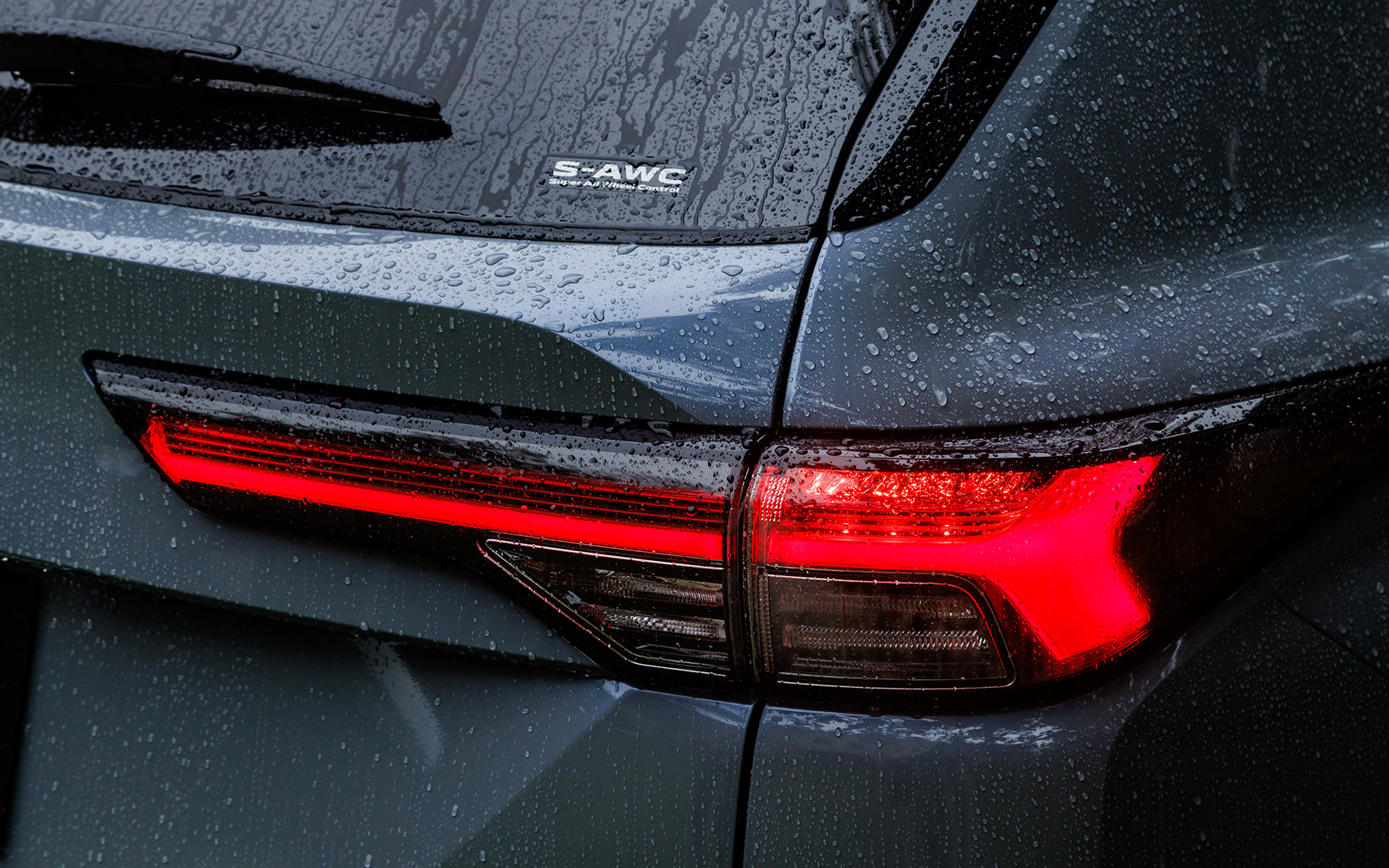 リアコンビランプはデザインを一新