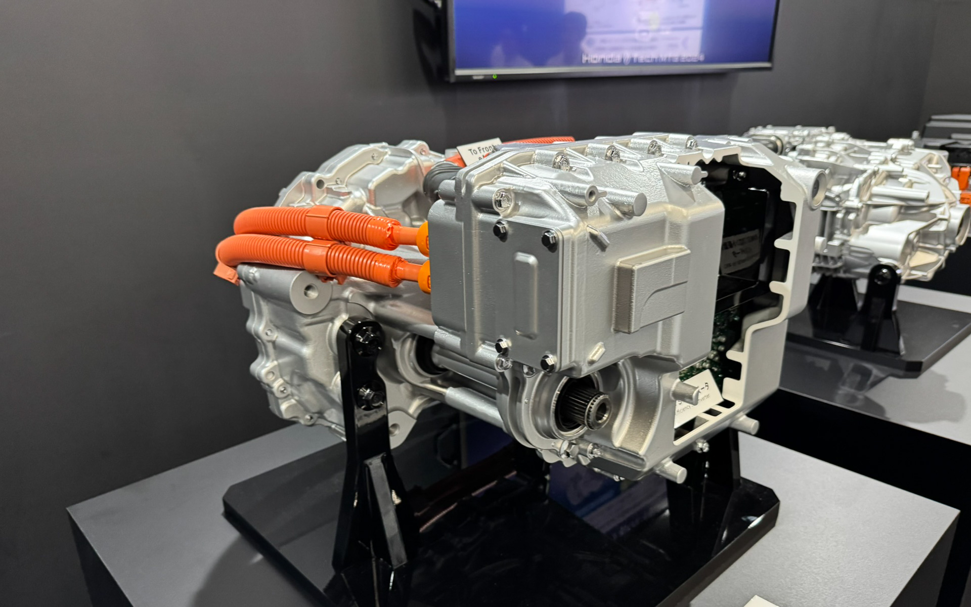 180kWメインeアクスル