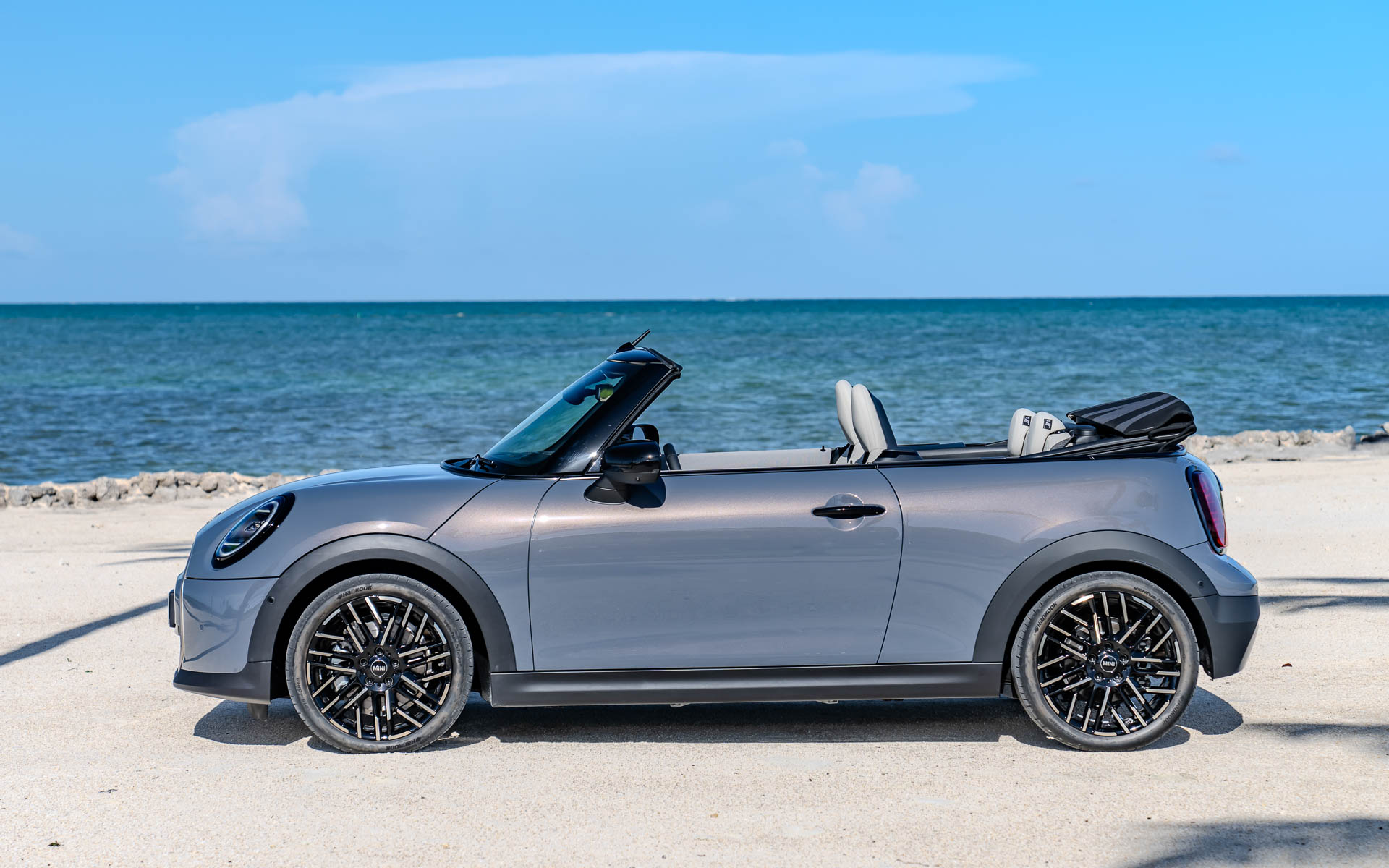 新型MINI クーパー コンバーチブル