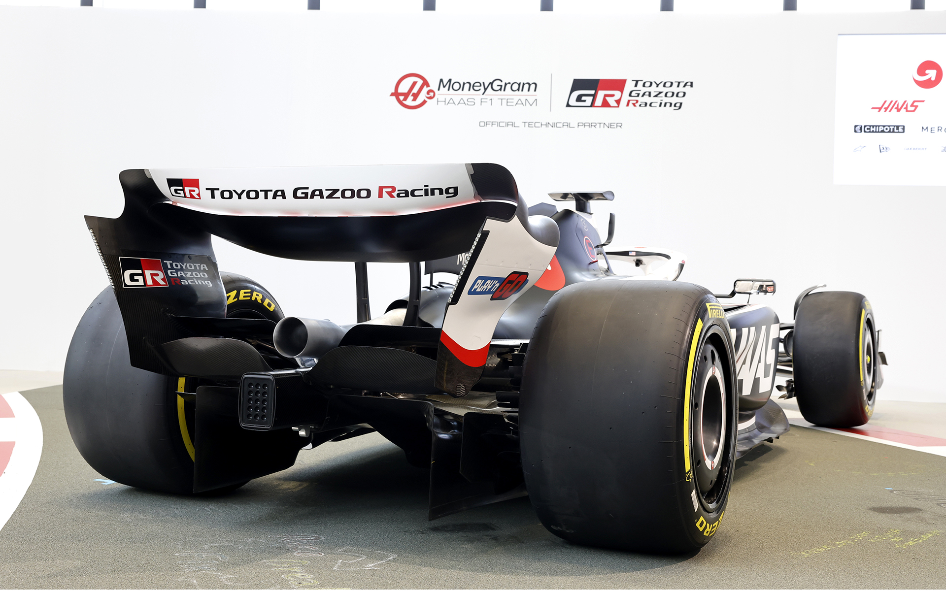 フロントカウルやリアウィングにTOYOTA GAZOO Racingのロゴが入る。アメリカグランプリから、このリバリーになる