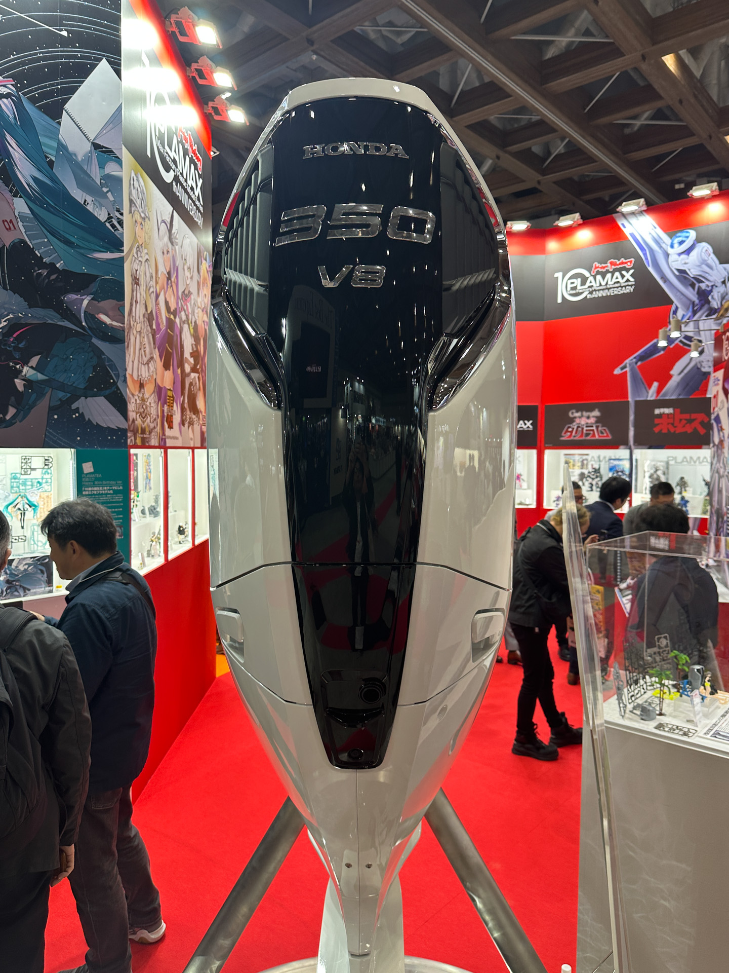 本田技研工業の船外機「BF350」の実物が登場