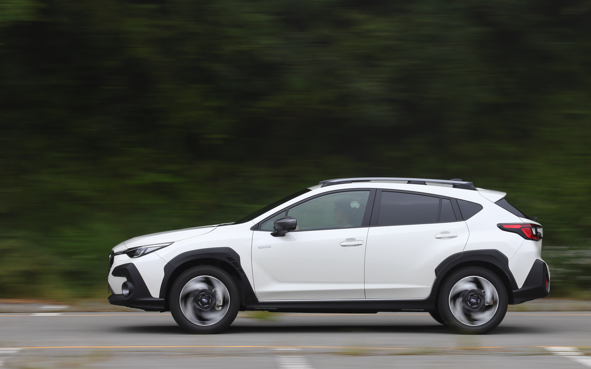 現行型クロストレック e-BOXERモデル