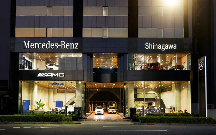 新たに「調音施工」の取り扱いを開始する「メルセデス・ベンツ品川」のショールーム外観