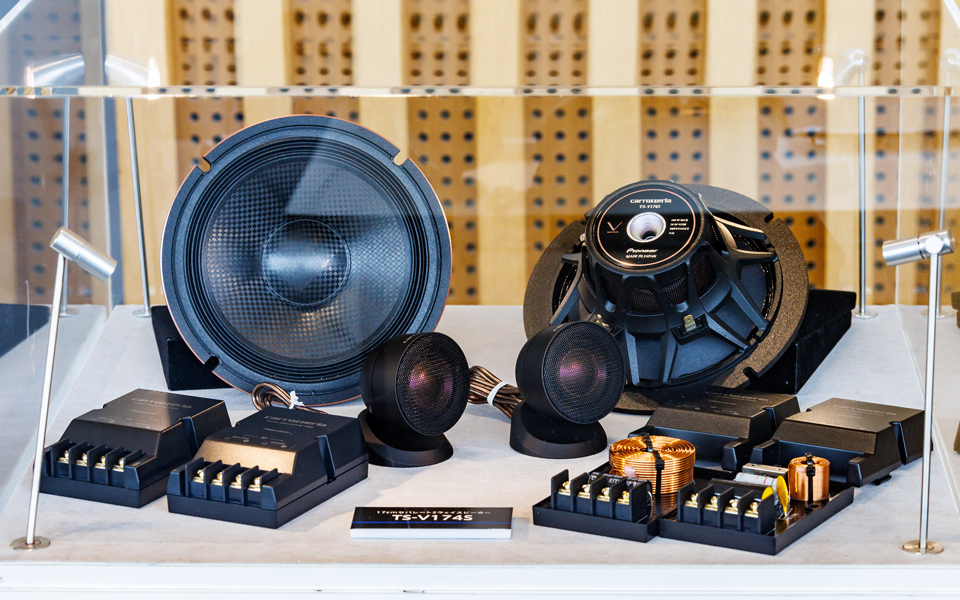 7年振りとなるスピーカーの新製品もデビュー