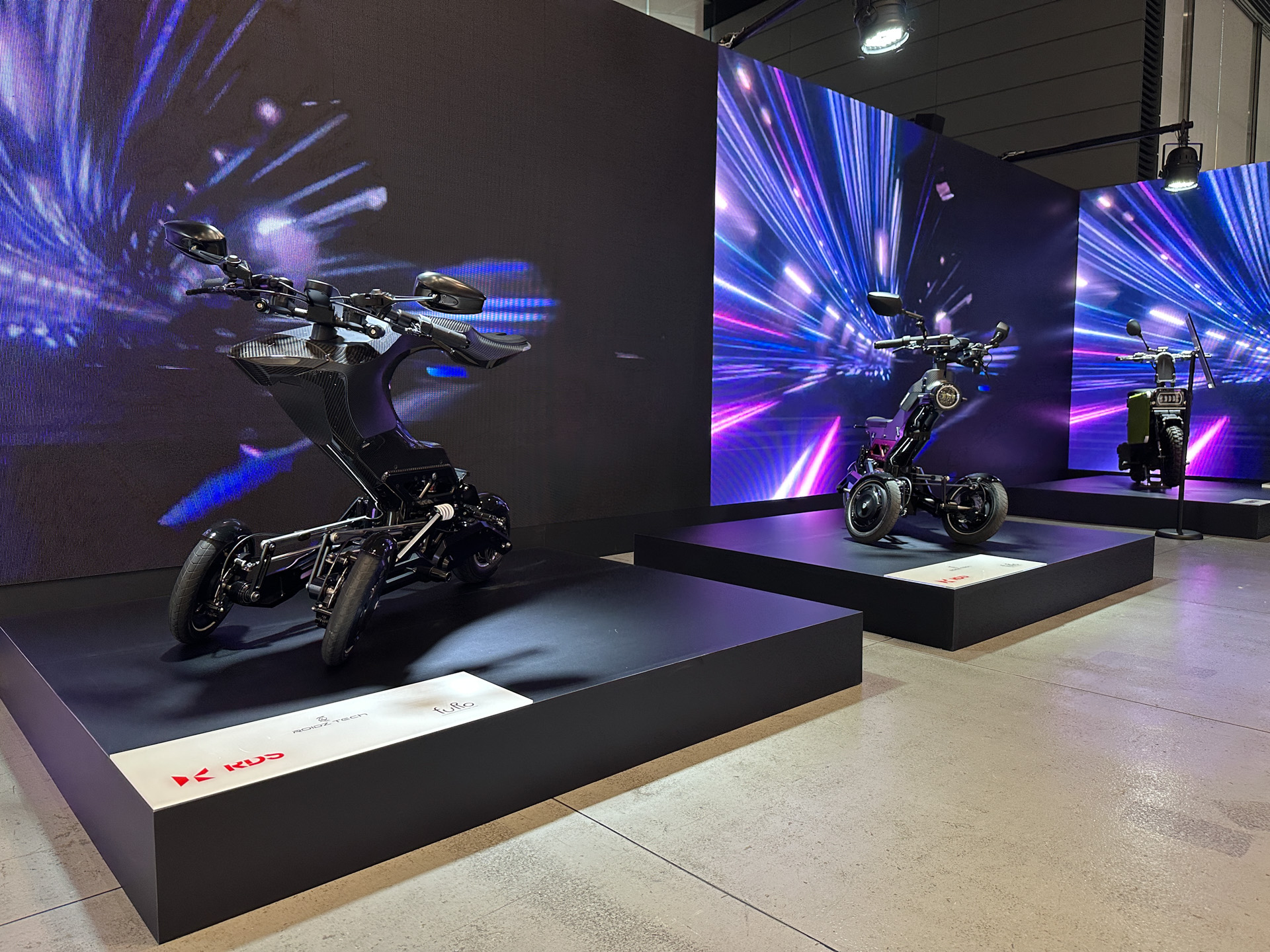 会場ではDXへの取り組みについて「モビリティ」「ハウス」「エネルギー」「フード」の4つのジャンルに関する最新の技術や取り組みを紹介している