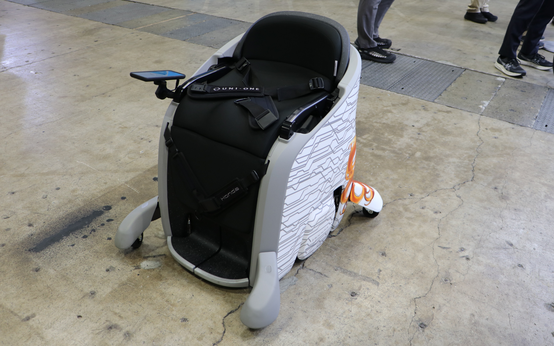 着座型パーソナルモビリティ「UNI-ONE（ユニワン）」