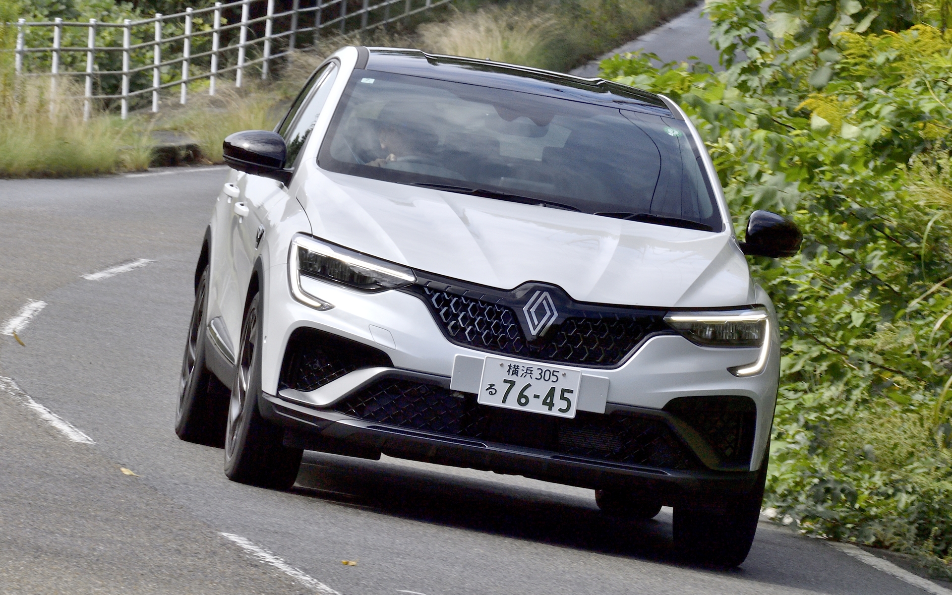 アルカナ エスプリ アルピーヌ E-TECH フルハイブリッド