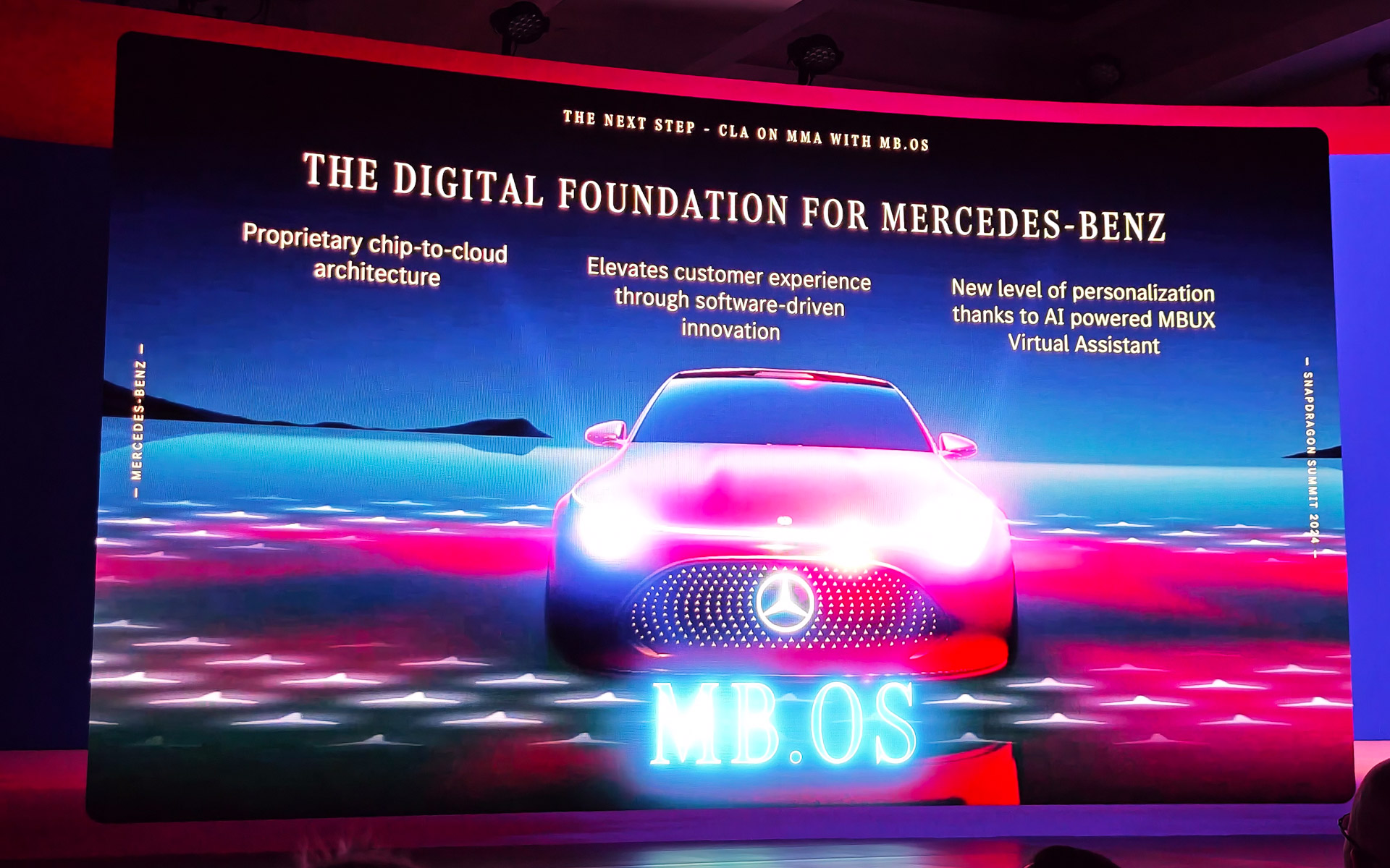 メルセデス・ベンツの車両にはMB.OSという独自OSが採用され、それを動かすSoCとしてQualcomm Snapdragon Cockpitが採用されている