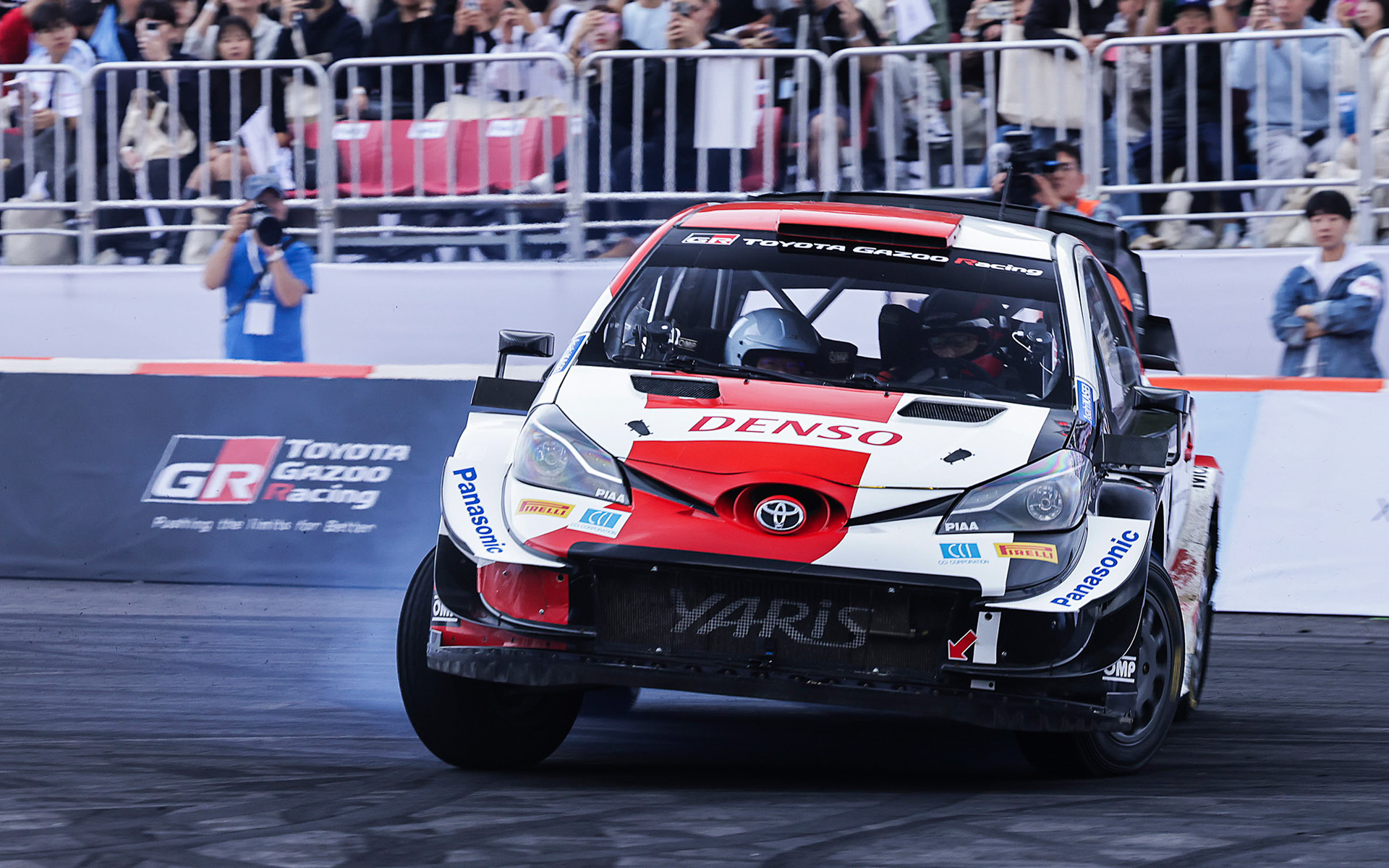 豊田章男会長とチョン・ウィソン会長のドリフト