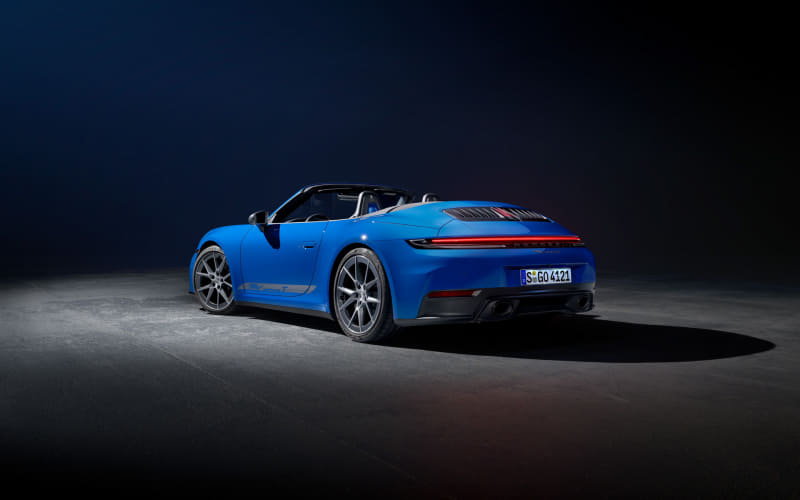 ポルシェ、6速MT専用モデル新型「911カレラT」予約受注開始 - Car Watch