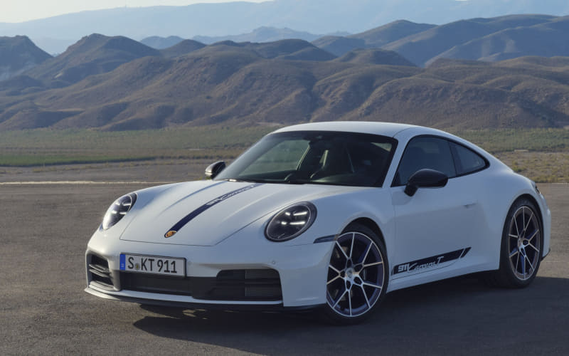 ポルシェ、6速MT専用モデル新型「911カレラT」予約受注開始 - Car Watch