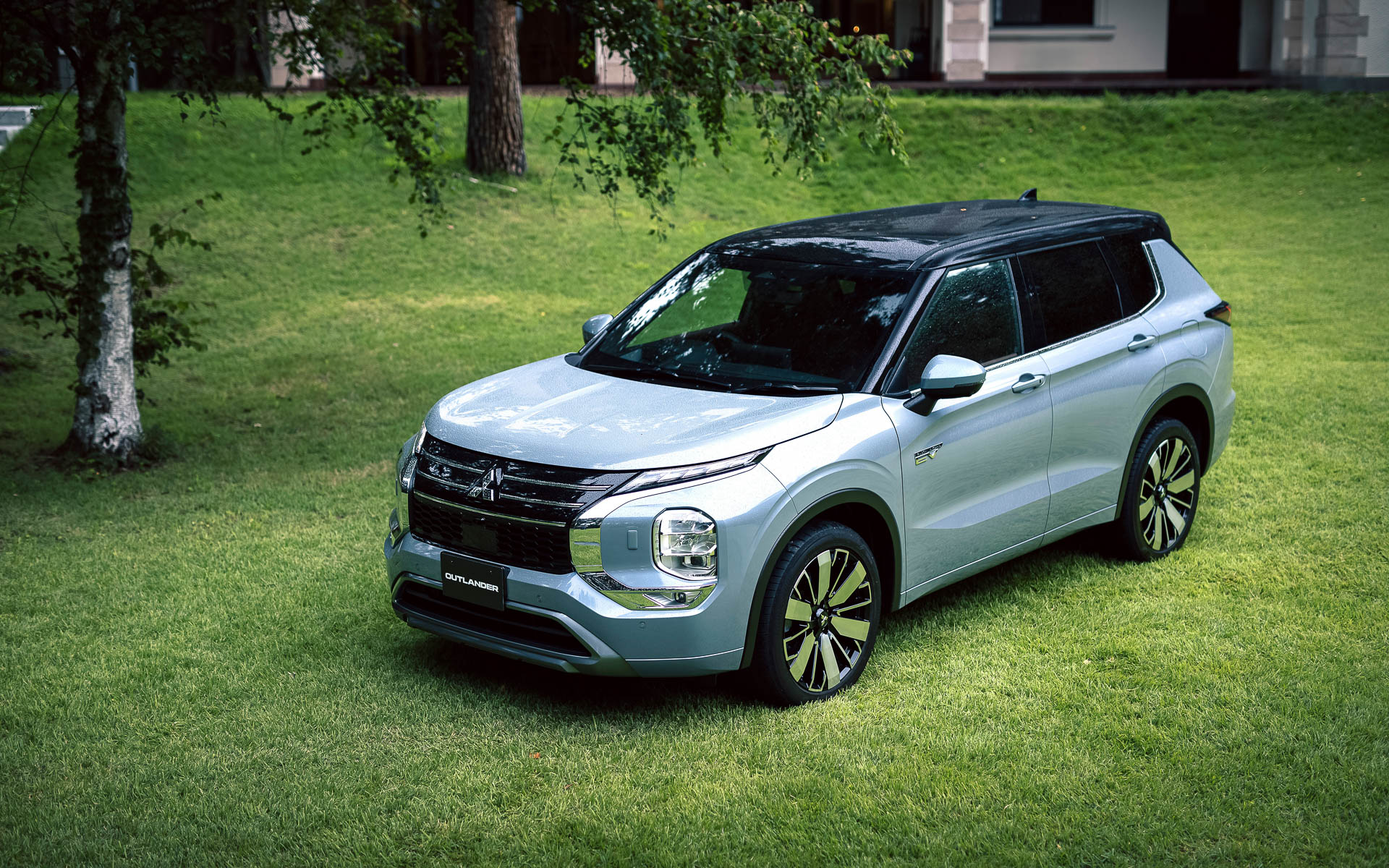 アウトランダーPHEV P Executive Package