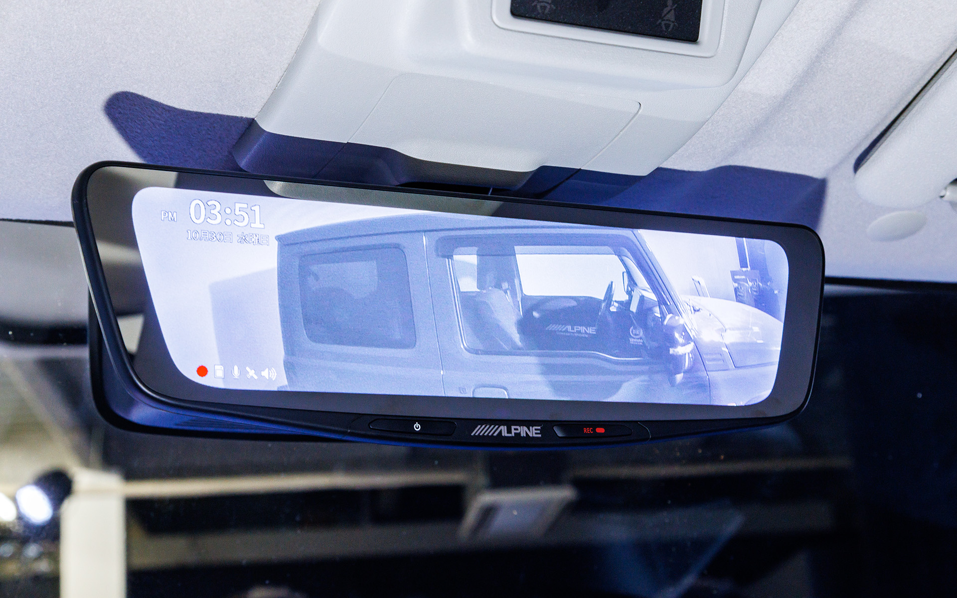 ドライブレコーダー搭載デジタルミラー