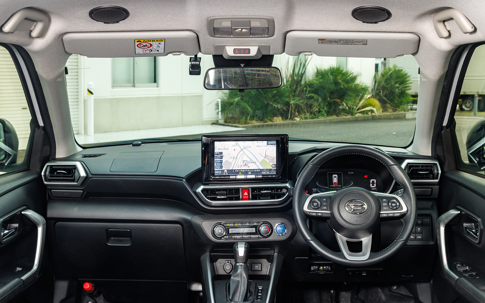 専用メティオサウンド「MS-165-RZ-200」を装着。価格は7万4800円で12月発売