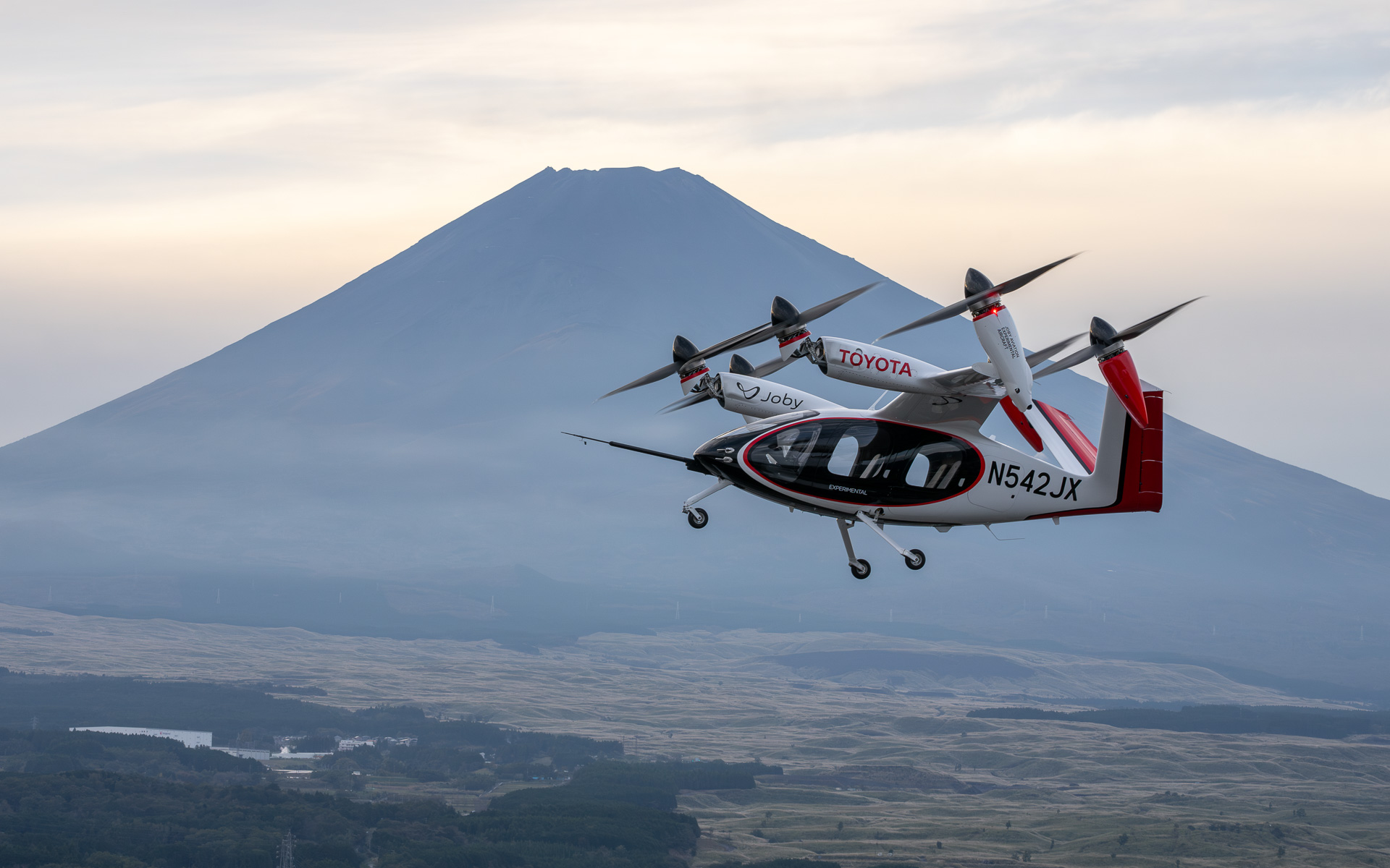 富士山を背に飛ぶ、Joby AviationのeVTOL