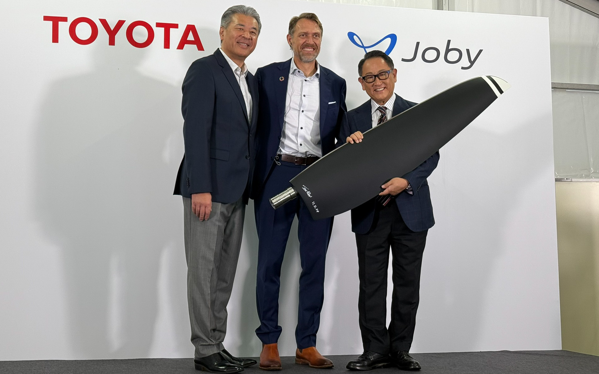 Joby Aviationとの共同発表に登壇したトヨタ 豊田章男会長（右）。WEC最終戦バーレーン8時間へ向けての期待をうかがった