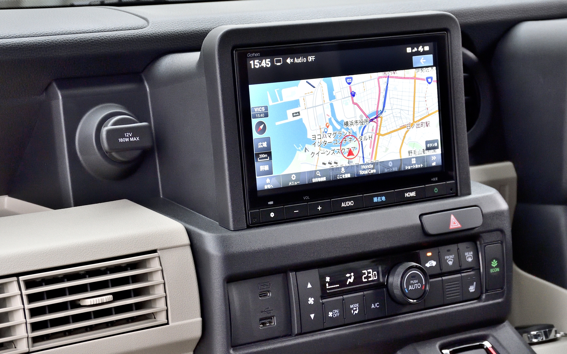 カーナビは8インチHondaConnectナビを装着。価格は15万1800円