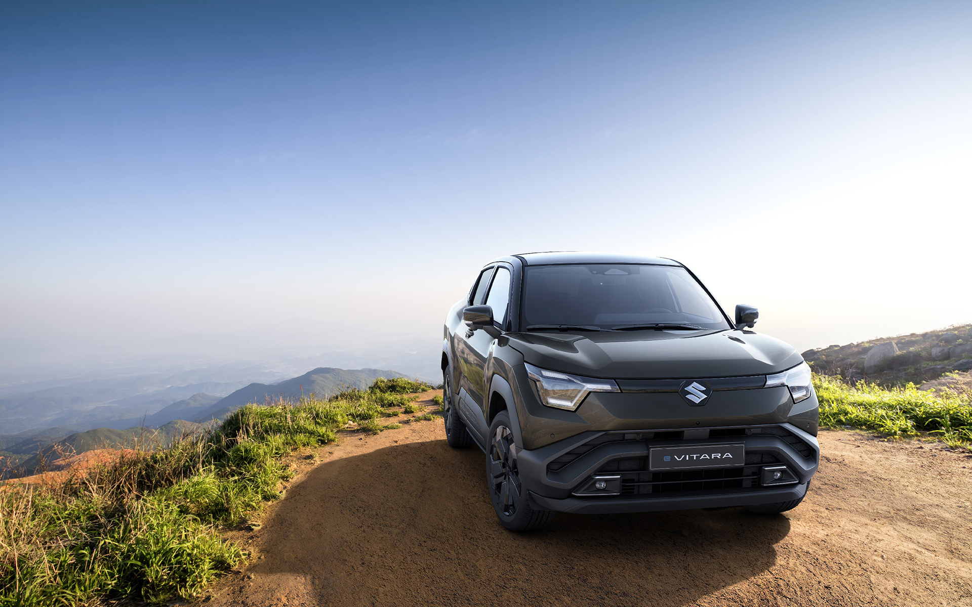 e VITARAのボディサイズは4275×1800×1635mm（全長×全幅×全高）、ホイールベースは2700mm