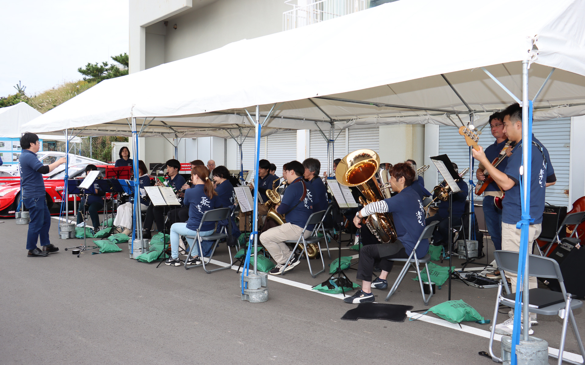 日産自動車吹奏楽団の演奏シーン