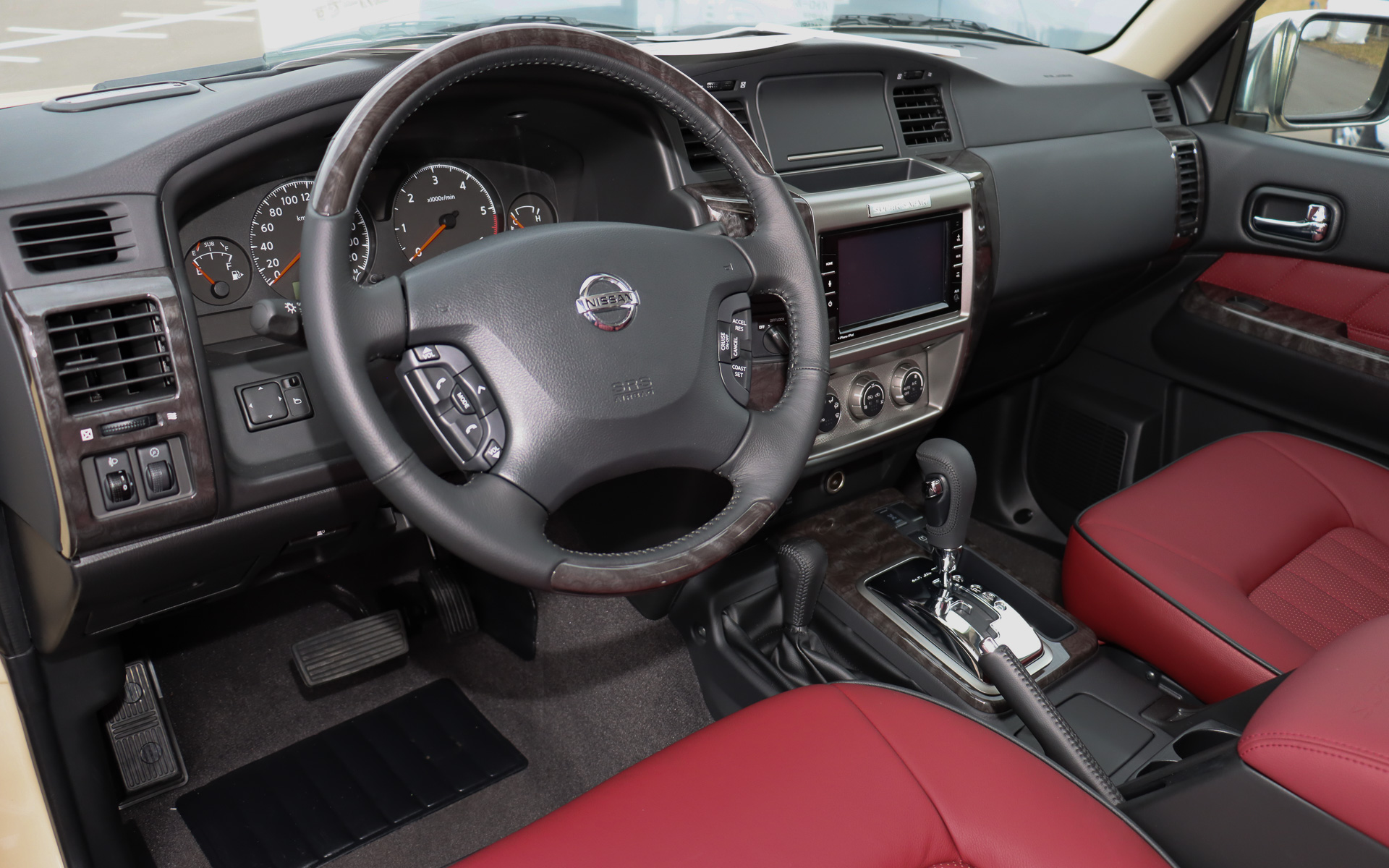 海外向け車両のカスタムカーの一例として展示された「パトロール スーパーサファリ」