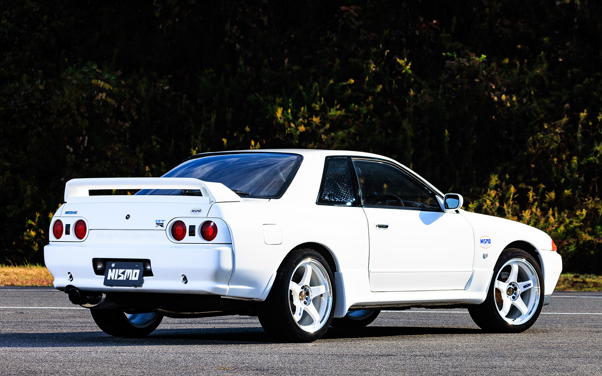 試乗会会場に展示されたスカイライン GT-R（R32型）。2024年にNISMOは40周年を迎え、受注期間限定で40周年記念パーツをリリース。この40周年記念パーツ装着車となる