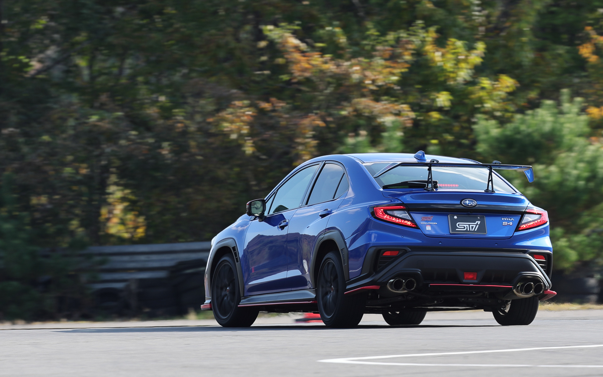 WRX S4 STI Sport R EXのデモカー