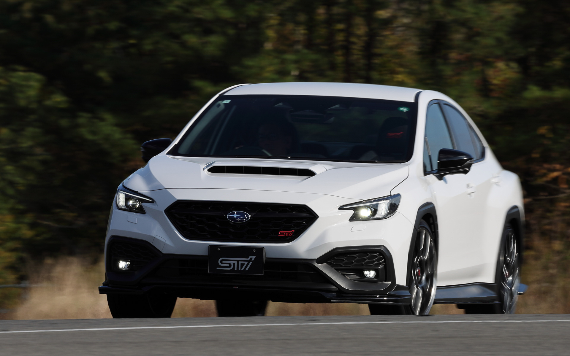 WRX S4 STI Sport♯は不感帯がなく、突然ゲインが立ち上がるようなこともない印象