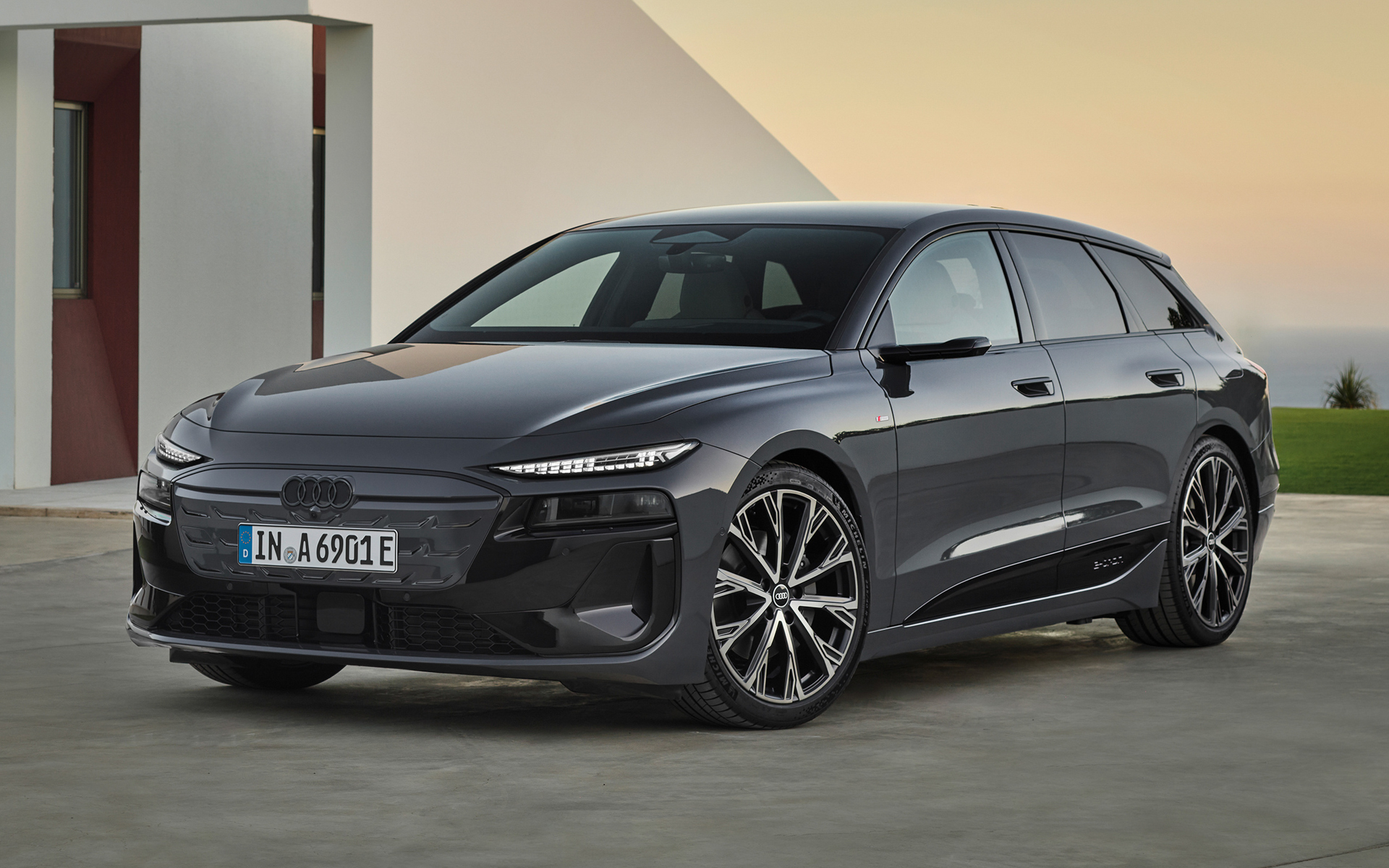 アウディの新型「A6 Avant e-tron」