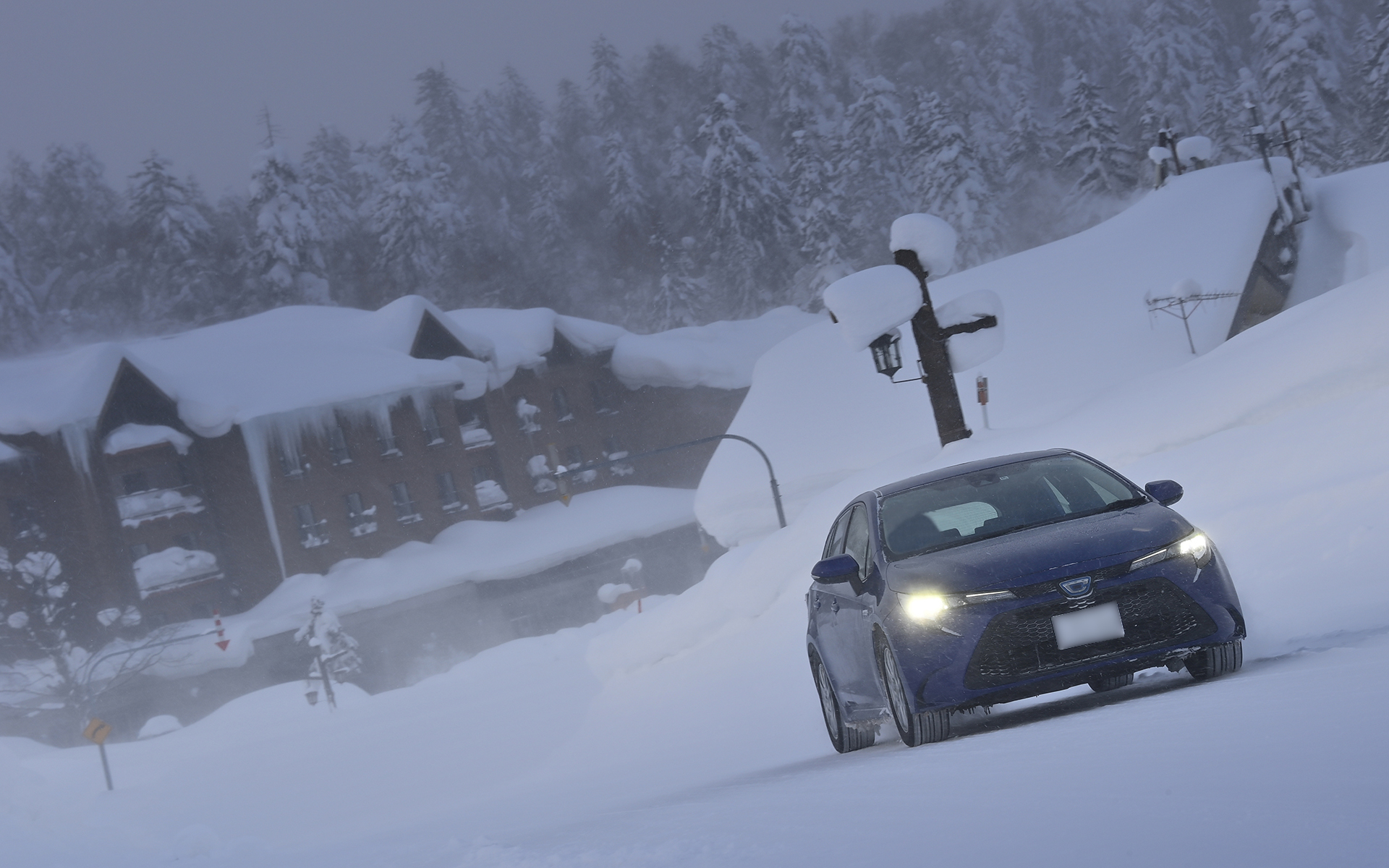 横浜ゴムのスタッドレスタイヤを短期レンタルできるサービス<a href="https://www.y-yokohama.com/tire-garden/stltirerental/" class="n" target="_blank">「ヨコハマタイヤのレンタルスタッドレス」</a>について紹介