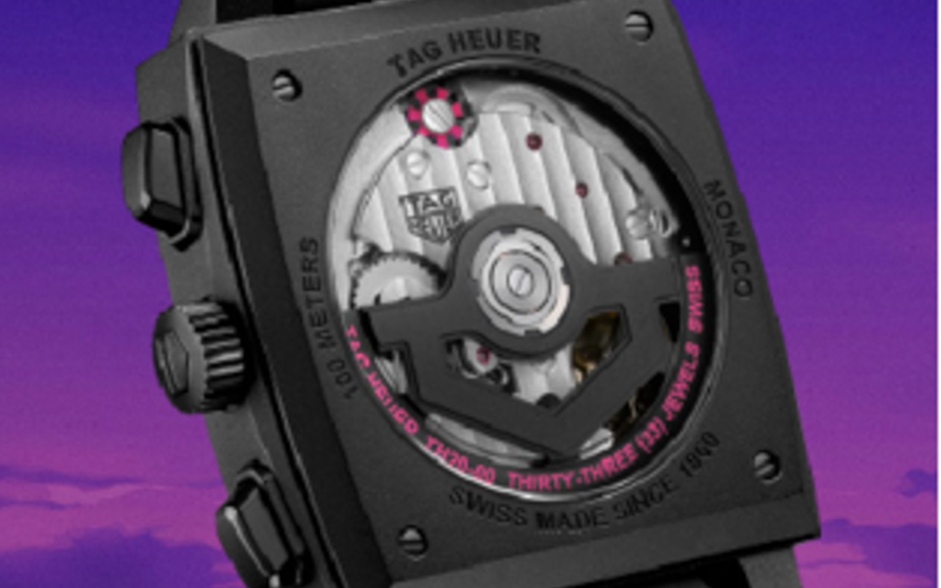 サファイアケースバックを通して自動巻ムーブメント キャリバーTH20-00が見える