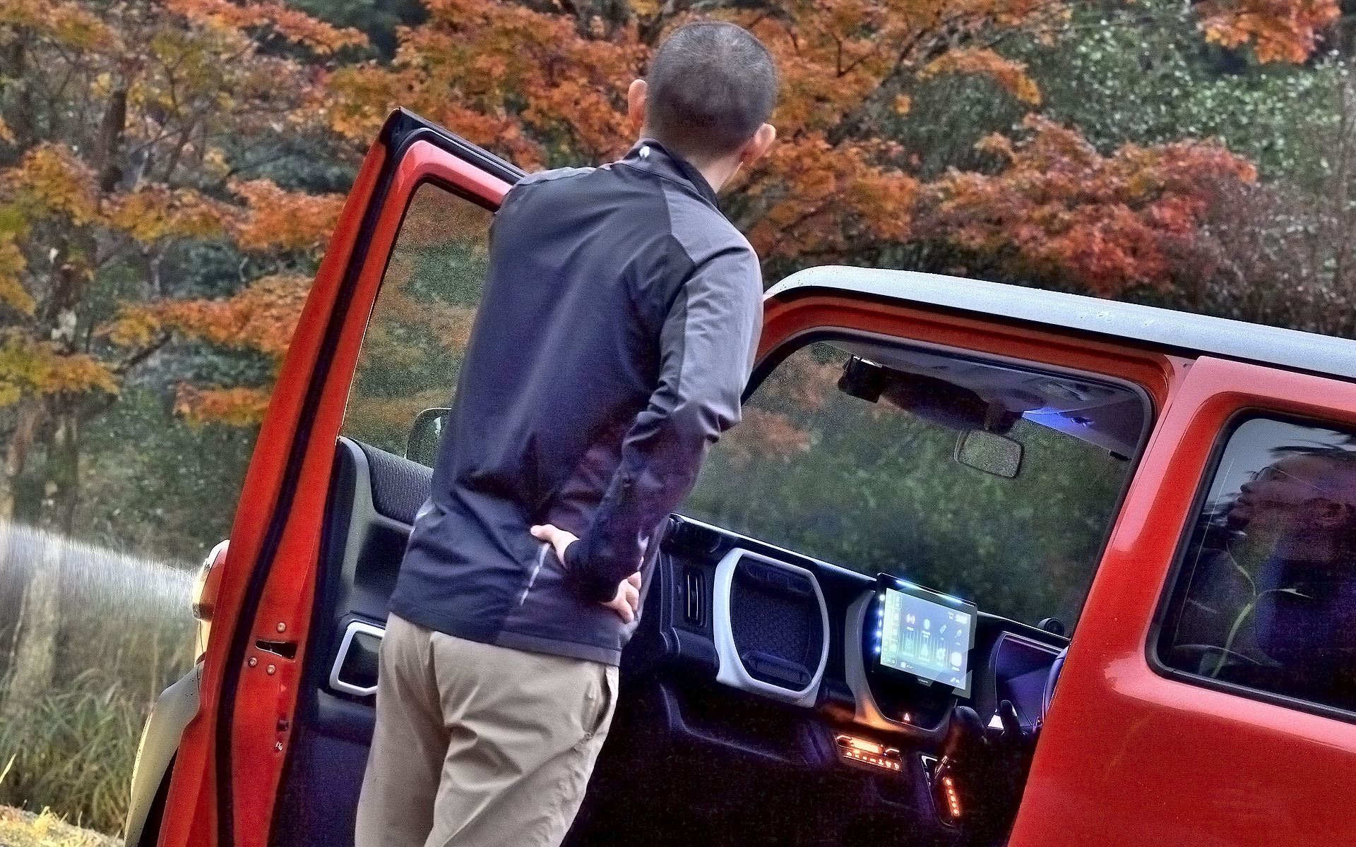 紅葉が広がりつつある箱根、富士山周辺をドライブしつつ「原音」を体感してみる