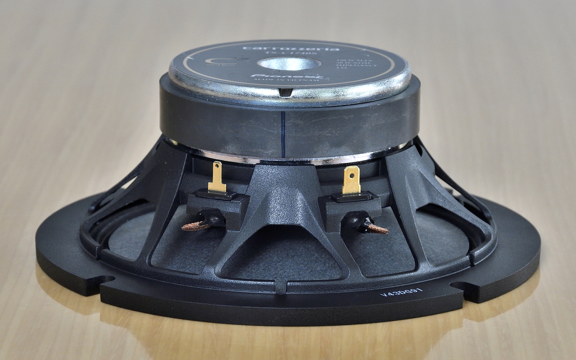 こだわりの1つはウーファーの厚み