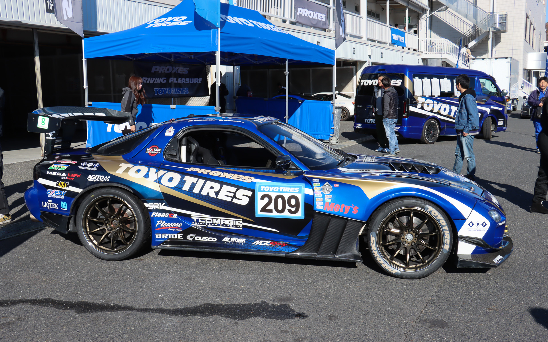 全日本ジムカーナ選手権に参戦する藤井雅裕選手の「BPF☆TY☆マジックRX-7」