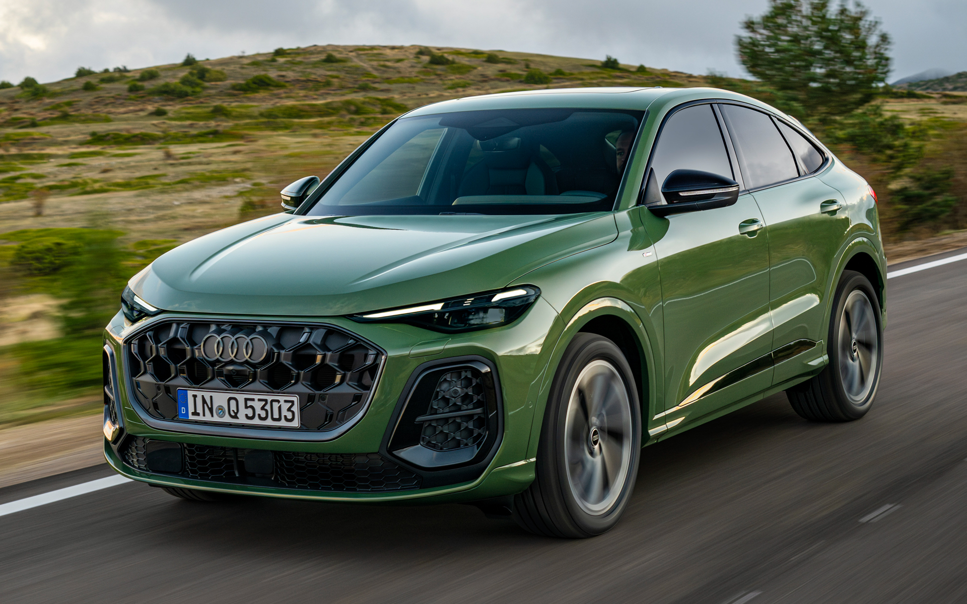 アウディの新型「Q5 スポーツバック」