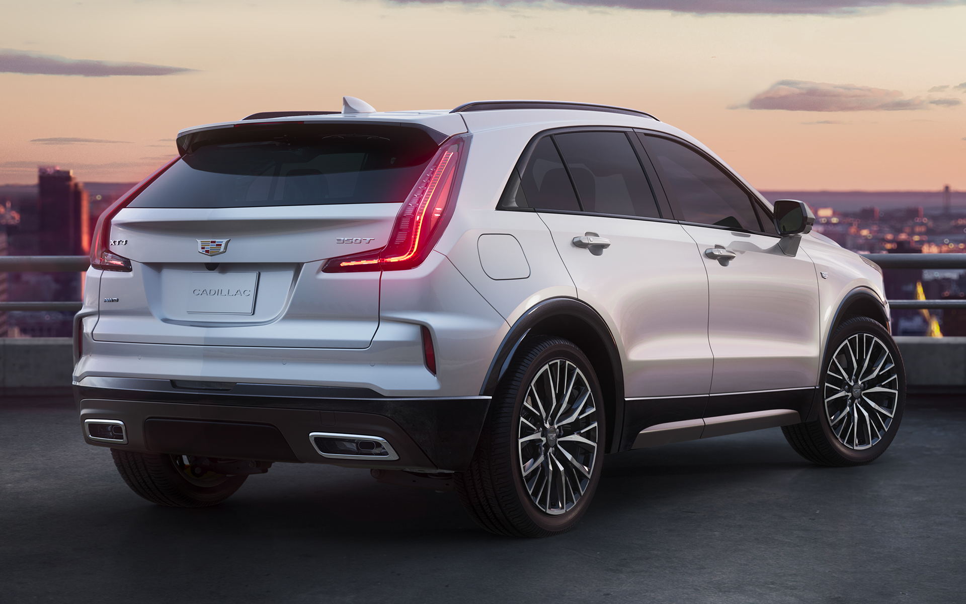 キャデラックの次世代ブランドデザインを導入した