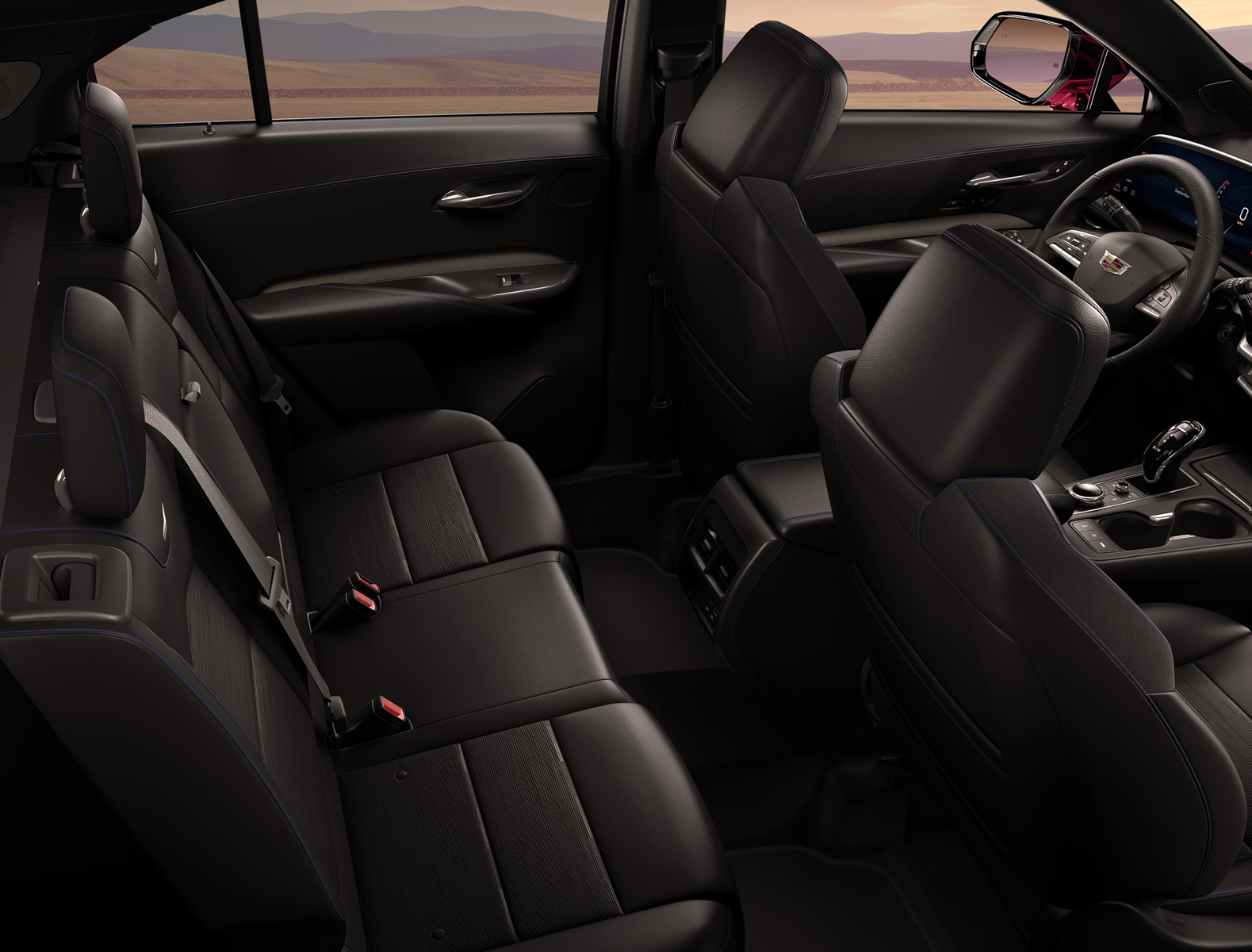 新型XT4はクラストップレベルの後席レッグルームを確保している