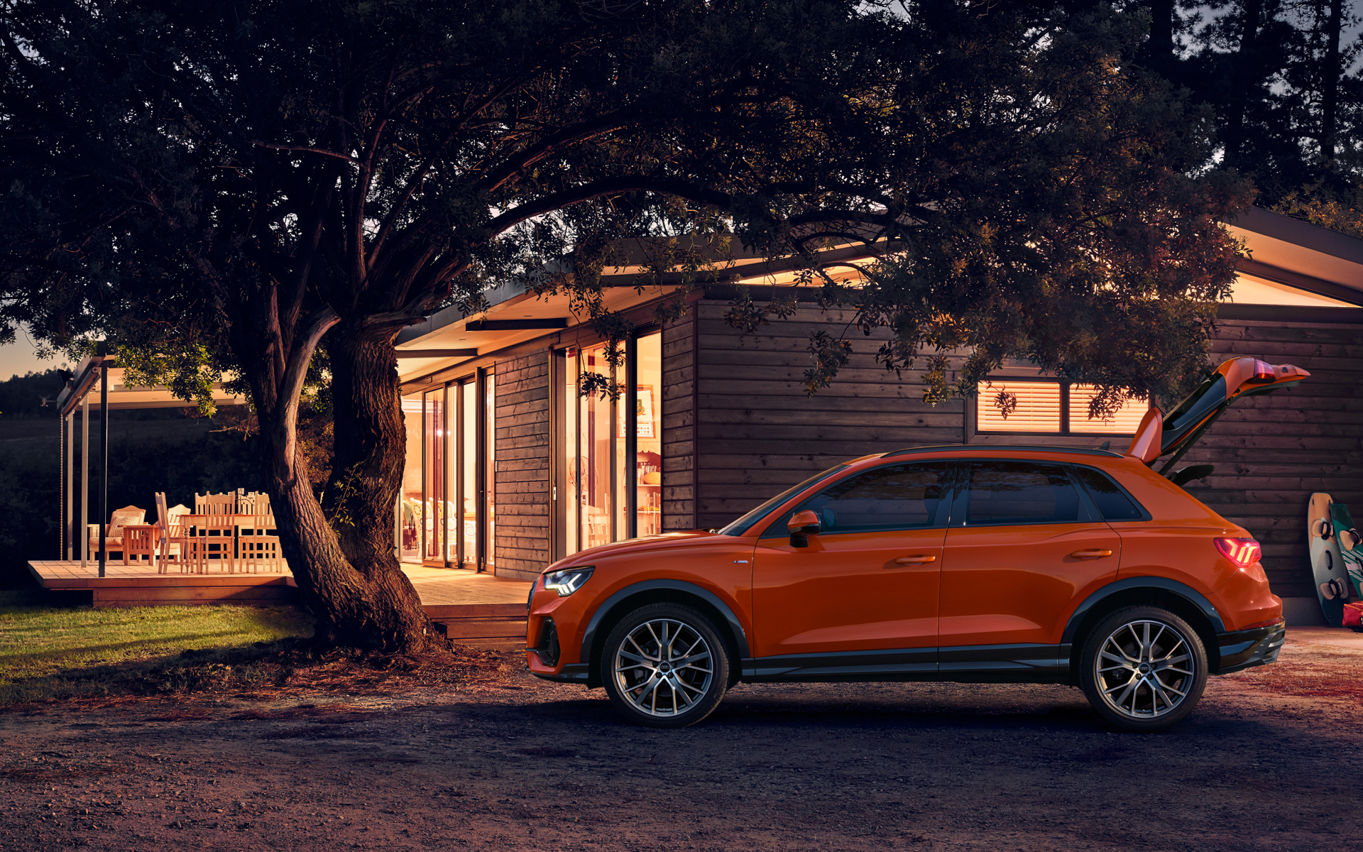 アウディ、コンパクトSUV「Q3」とSUVクーペ「Q3 スポーツバック」をアップデート