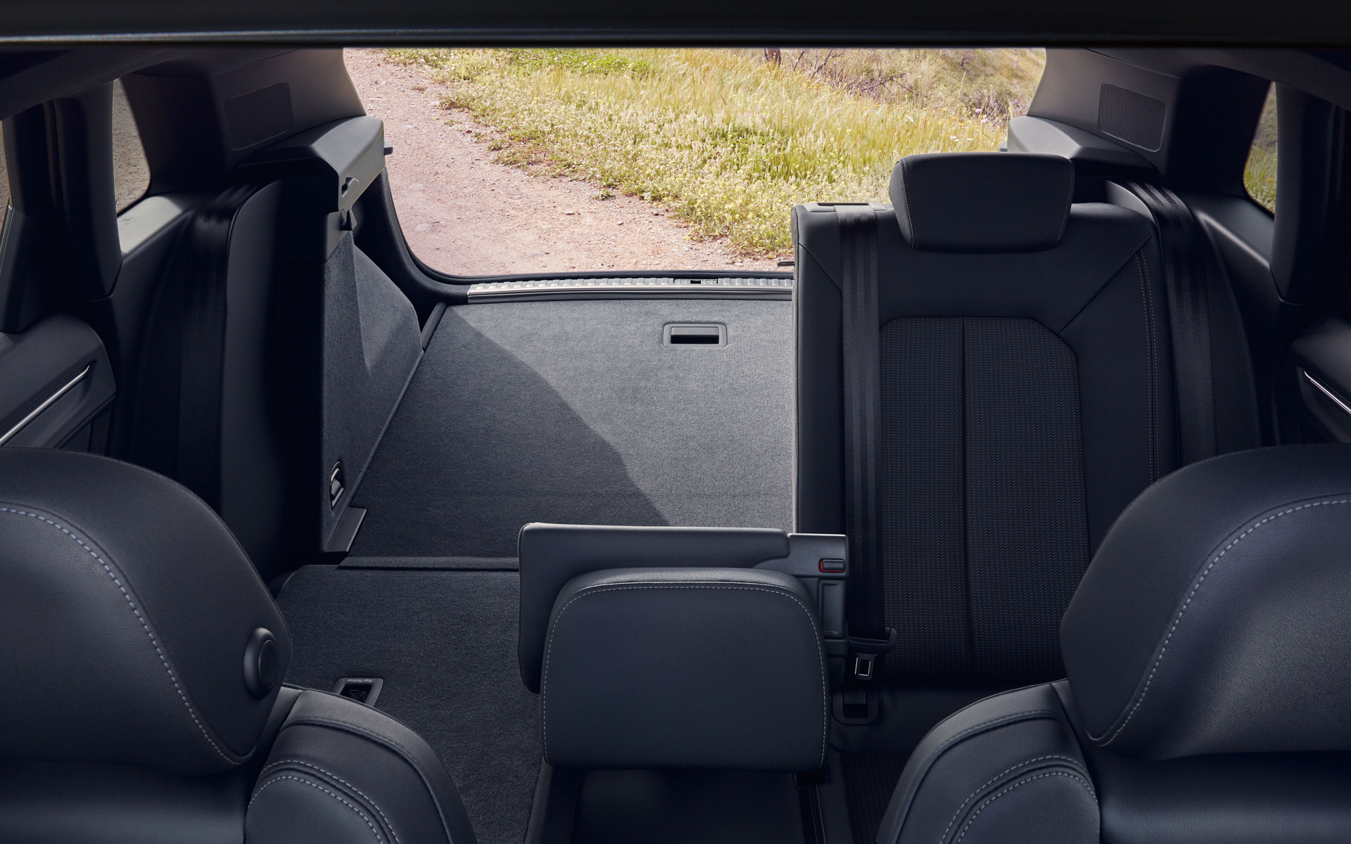 アウディ、コンパクトSUV「Q3」とSUVクーペ「Q3 スポーツバック」をアップデート